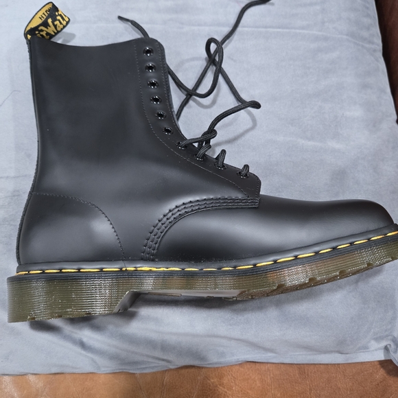 Dr. Martens 1490 Black Leather Boots - Picture 4 of 9